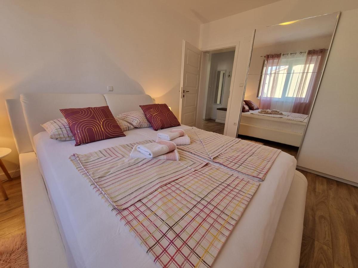 Apartments Manuel Banjol Εξωτερικό φωτογραφία
